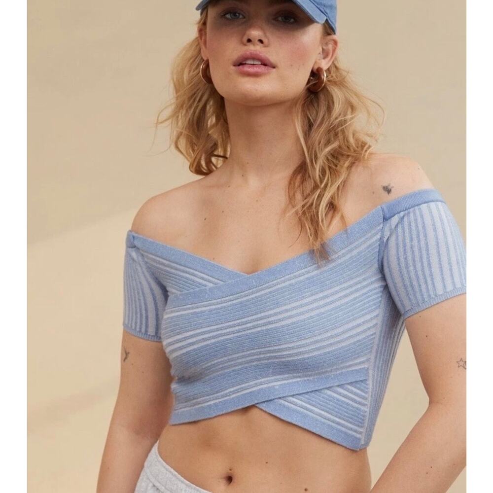 Aerie off-the-shoulder crop top sweater. size XSmall